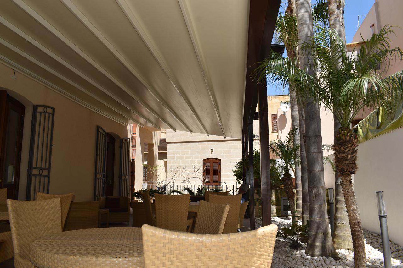 Hotel Il Portico Favignana Exterior foto