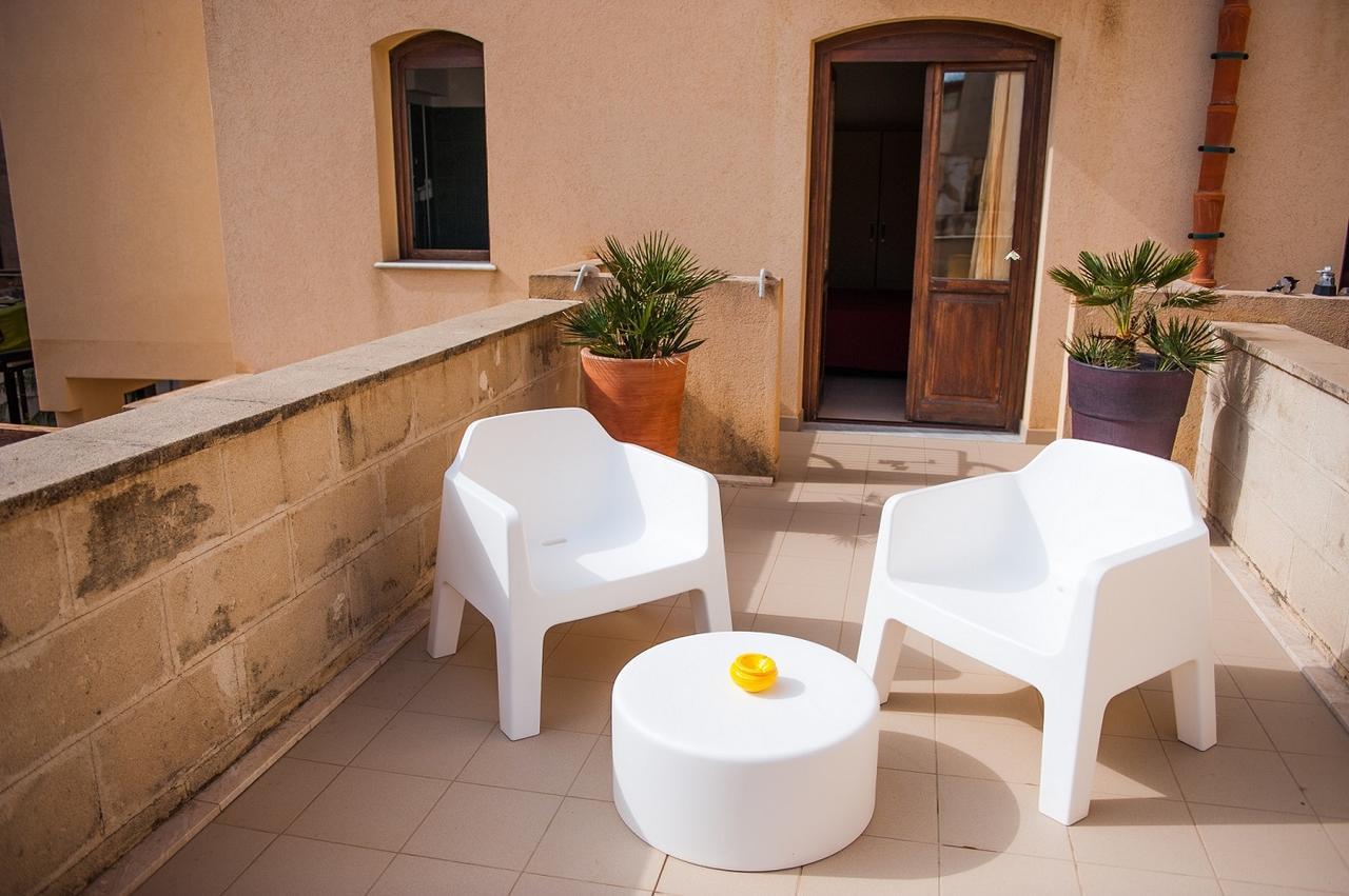 Hotel Il Portico Favignana Exterior foto